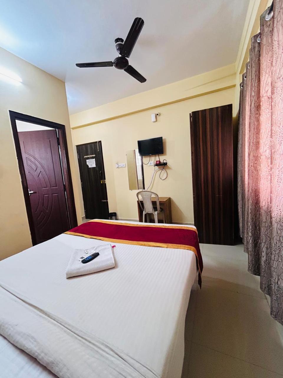 Hotel Prakrathi Residency Bangalore Exterior photo